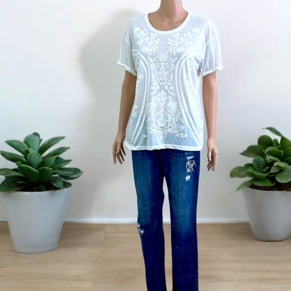 NEW Forever 21 Embossed Rolled-Up Sleeve Top - Picture 9 of 16